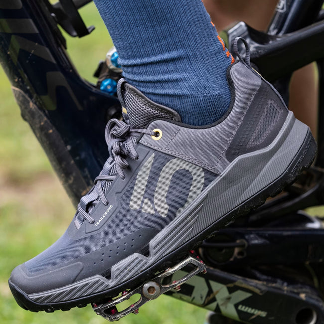 adidas Five Ten Trailcross LT Flat Shoes-Charcoal/Putty Grey/Oat - 10