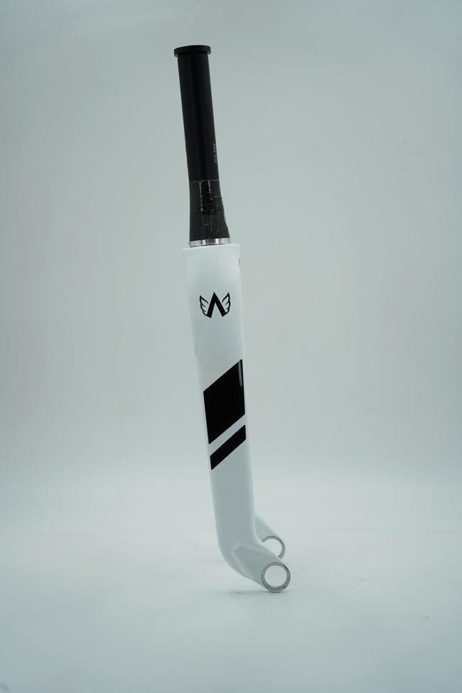 Avian Versus Tapered Carbon BMX Fork-20&quot;x1 1/8-1.5&quot;-Semi Gloss White Evo - 2