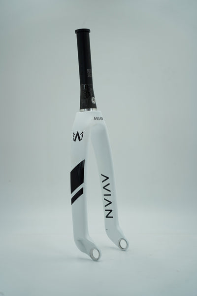 Avian Versus Tapered Carbon BMX Fork-20"x1 1/8-1.5"-Semi Gloss White Evo